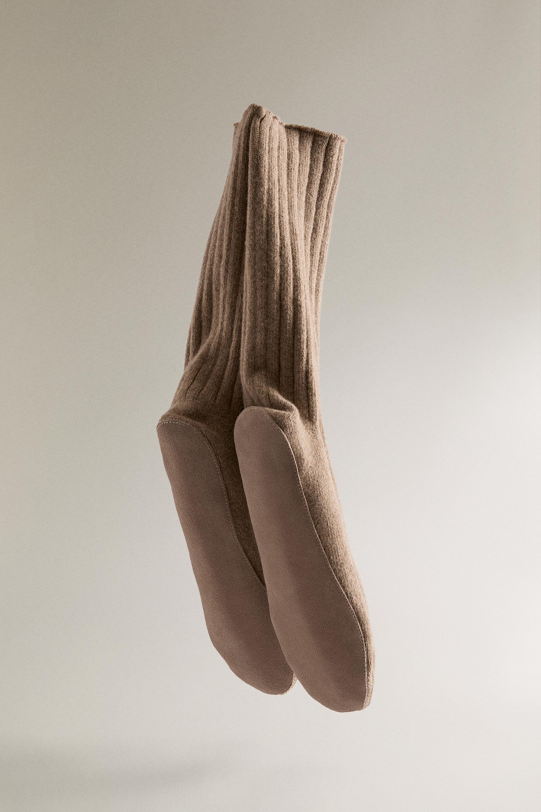 CASHMERE SOCKS WITH LEATHER SOLE